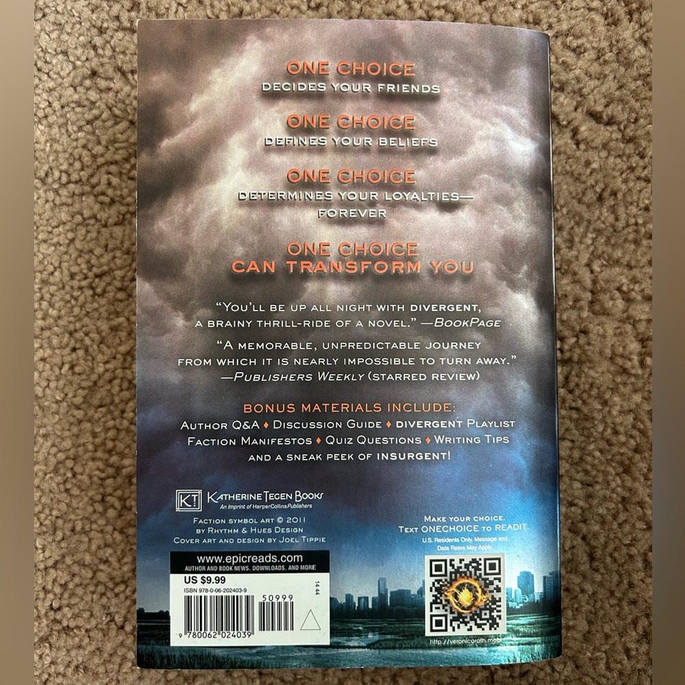 Divergent by Veronica Roth - Picture 2 of 5